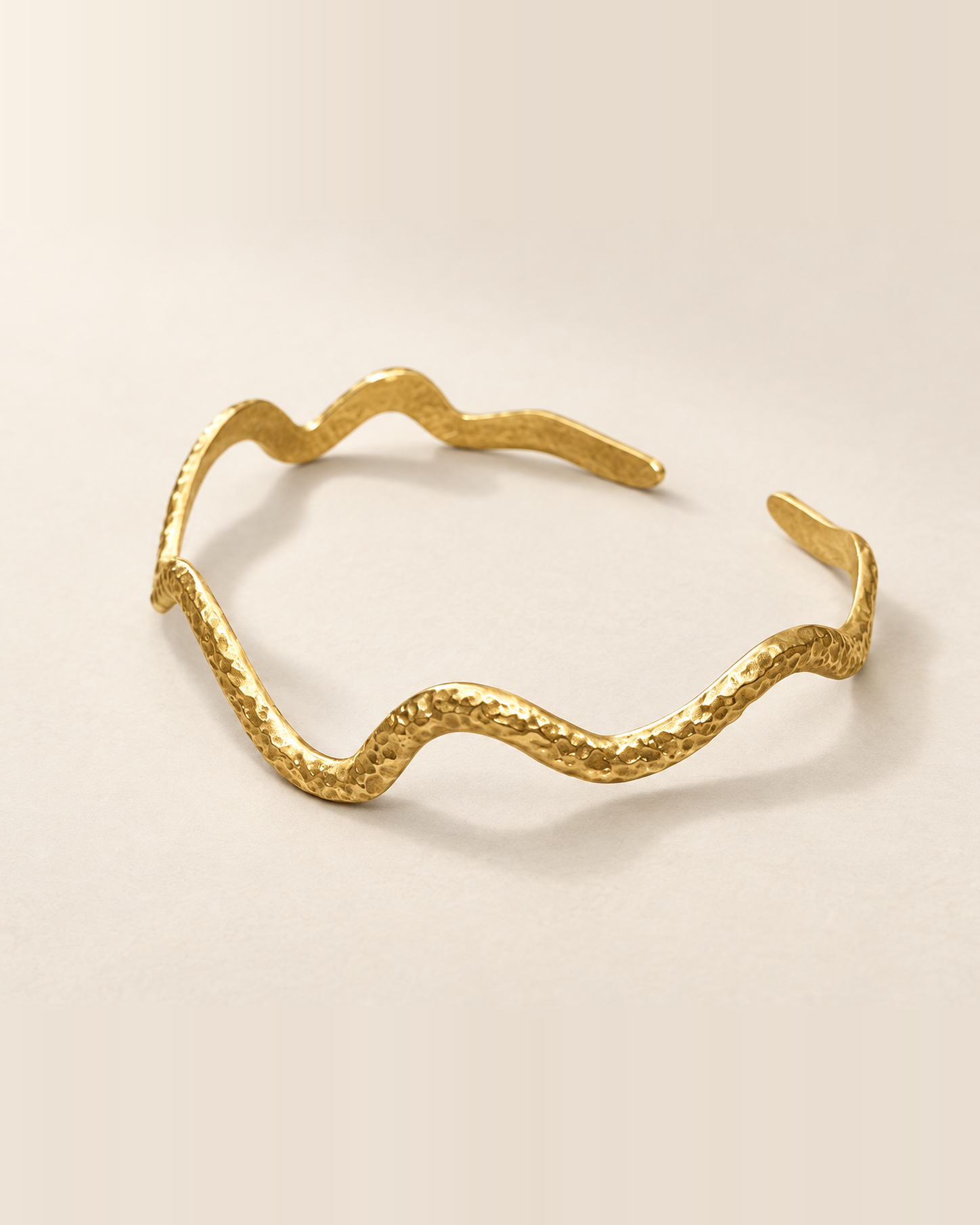 Bracelet Jonc Ondulé Doré — Bracelet jonc ondulé doré — vue principale