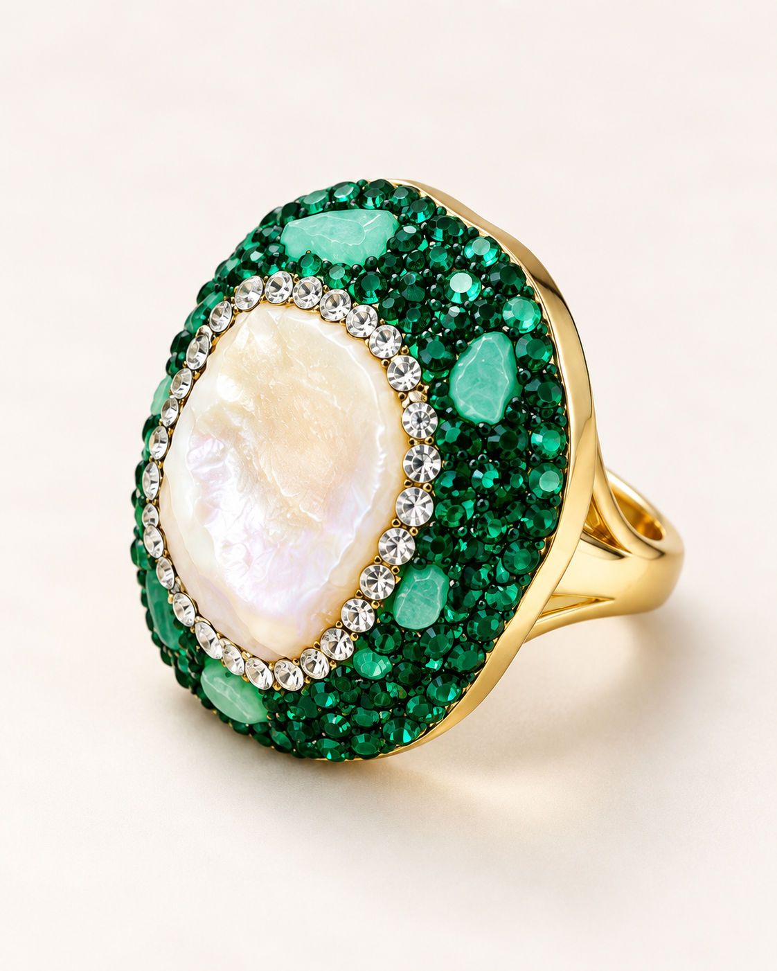 Parure Nacre & Améthyste Impériale — Bague en trois-quarts