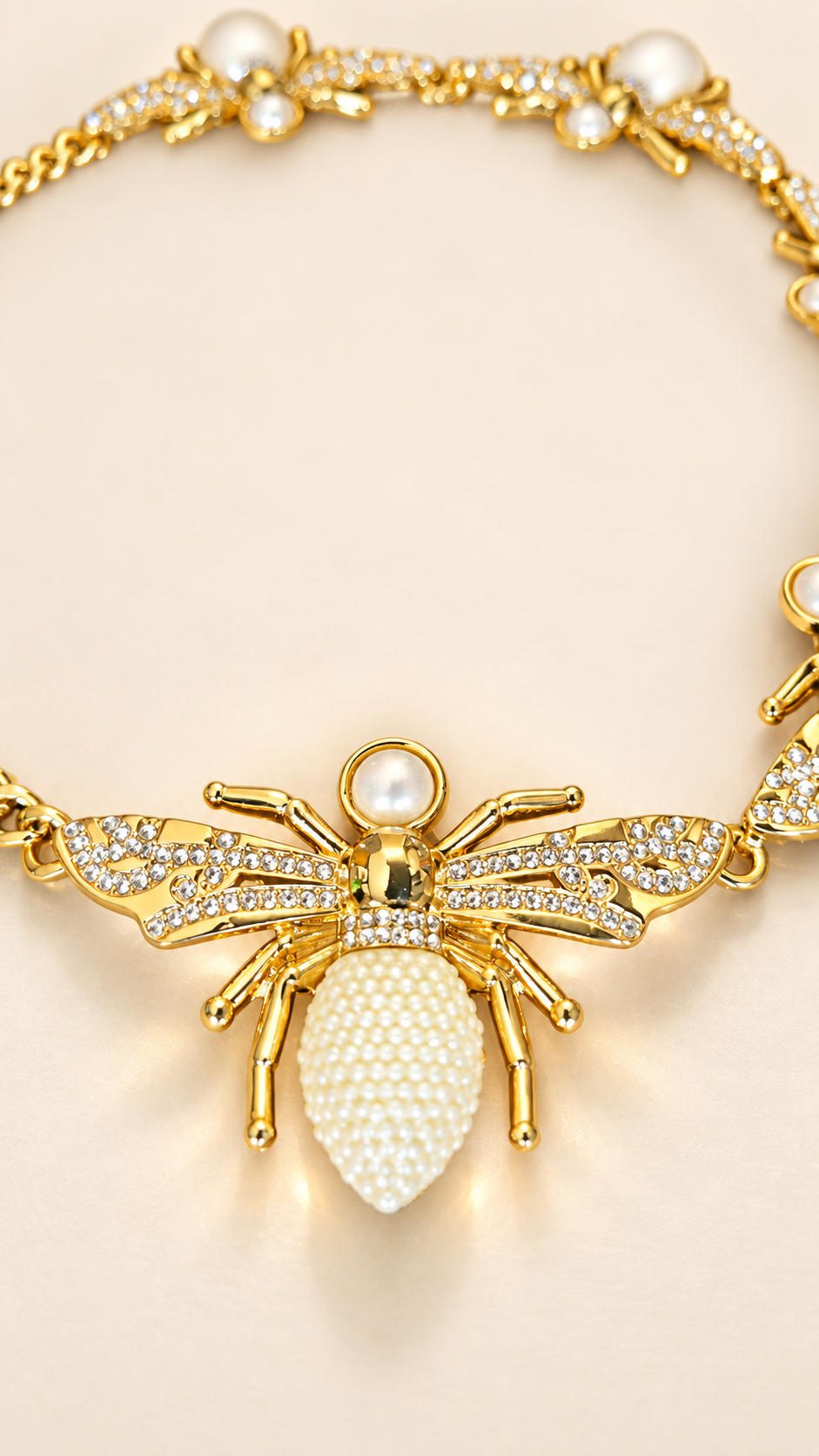 Collier Essaim Nacré — Abeille centrale