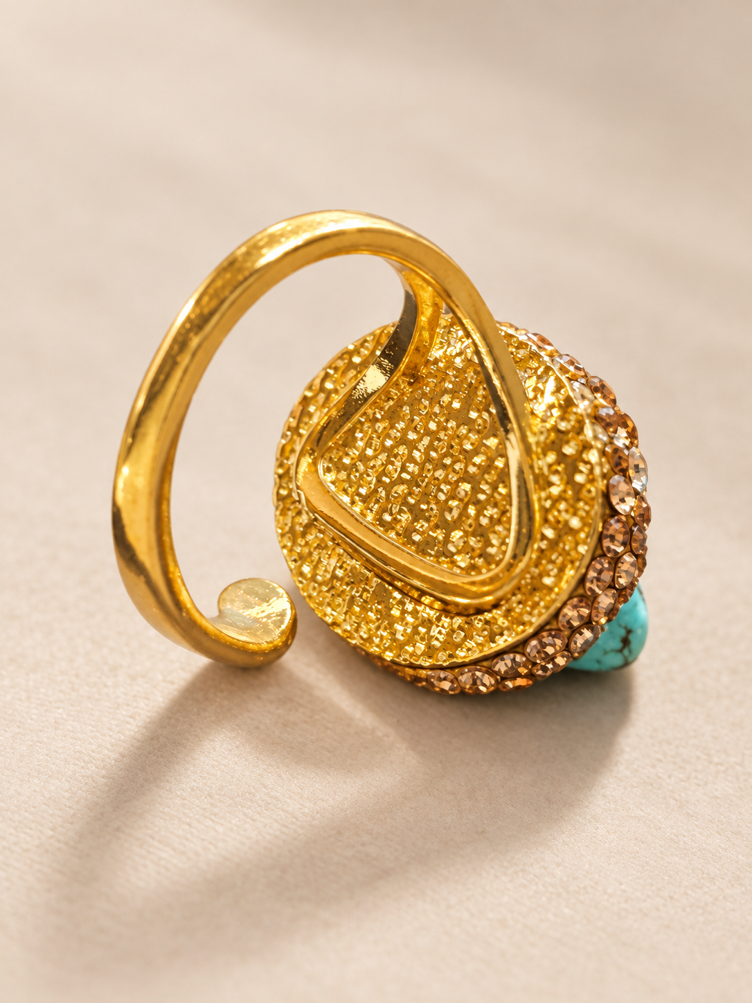 Bague Turquoise Caractère & Éclat — Bague — vue du dos et détail de la monture ajustable