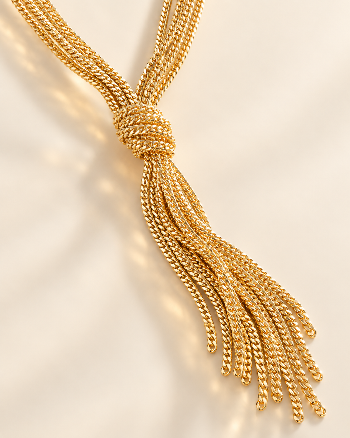 Collier Sautoir Nœud Doré — Détail pampille