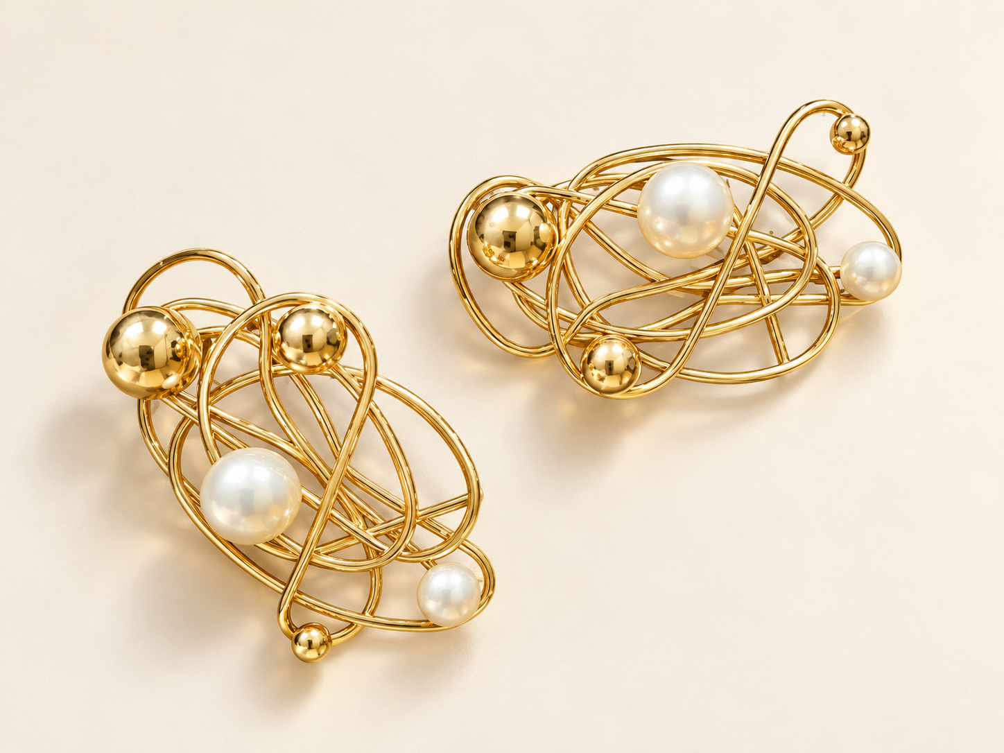 Boucles d'oreilles Orbites Nacrées — La paire complète