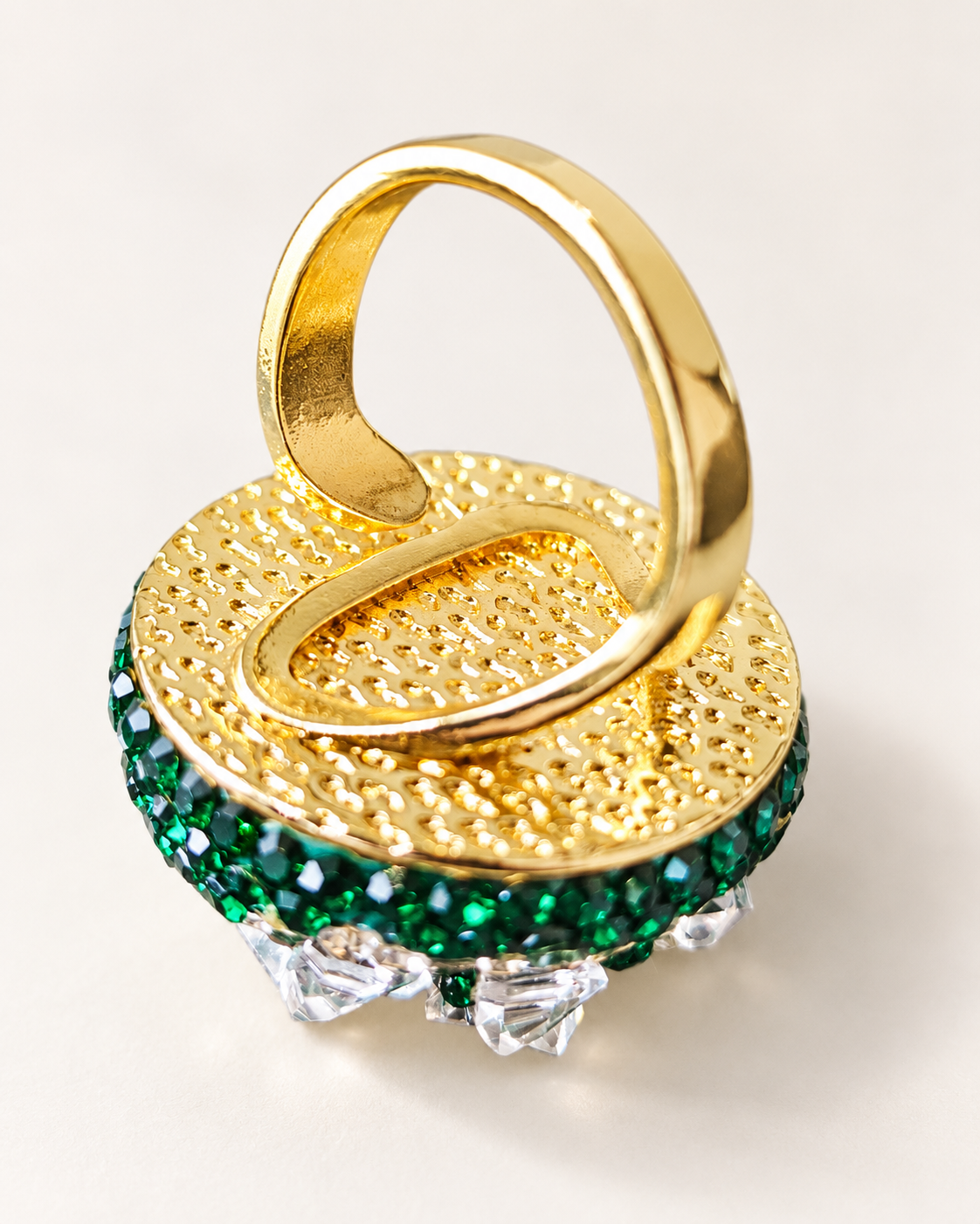 Bague Éclat Vert & Cristal — Bague — détail de l’anneau