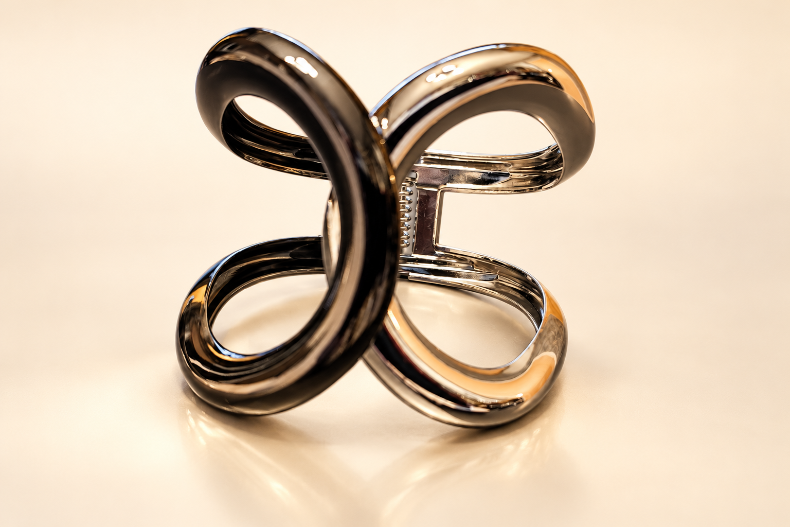 Bracelet Manchette Arabesque aux Courbes Miroir